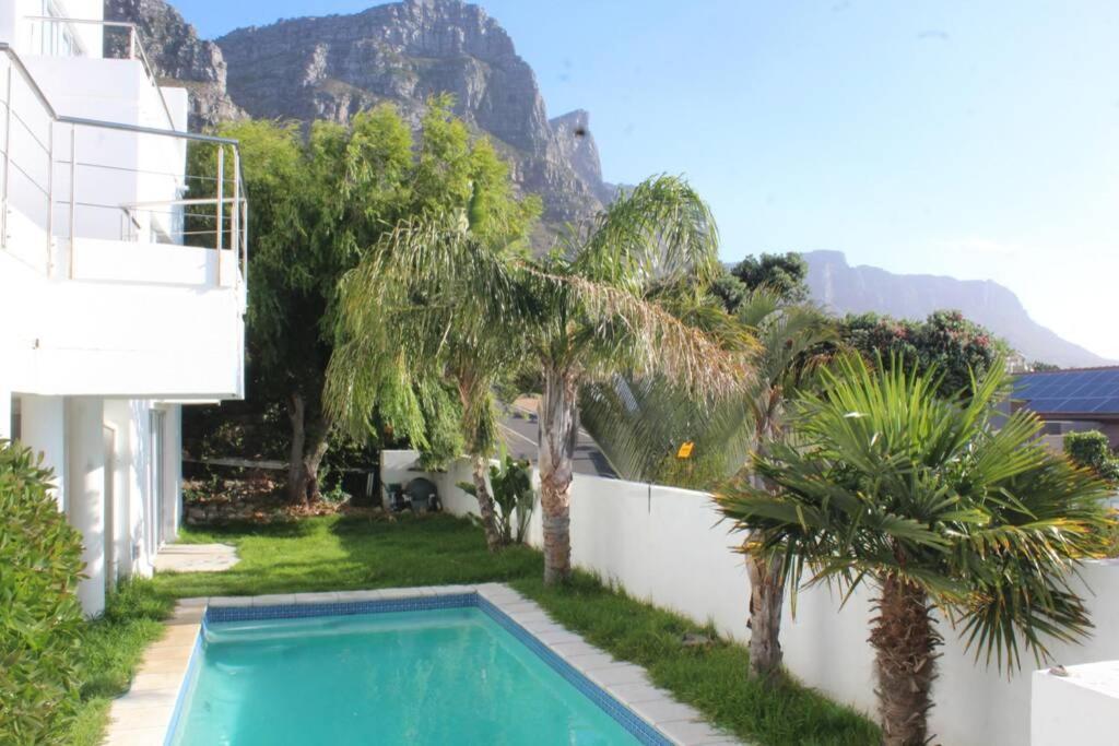 Cozy Camps Bay House With Mountain And Sea View Villa Cape Town Bagian luar foto